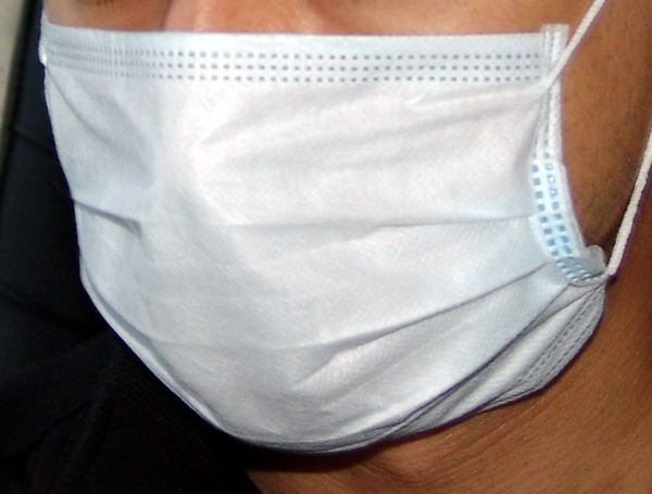 Защитные маски отсутствуют практически во всех крупных аптечных сетях Нижнего Новгорода