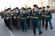 В парадном строю курсанты Нижегородского высшего командного инженерного училища
