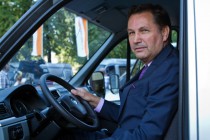 Президент Группы ГАЗ Бу Андерссон за рулем автомобиля ГАЗель-Бизнес с дизельным двигателем