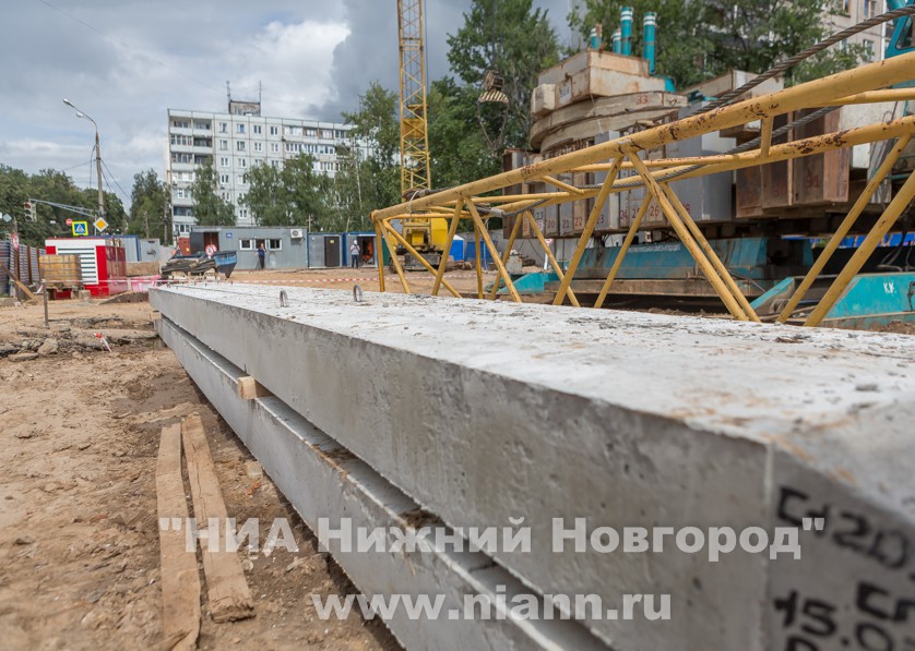 Свая упала с крана на строительной площадке на пересечении ул. Ковалихинская и ул. Семашко в Нижнем Новгороде