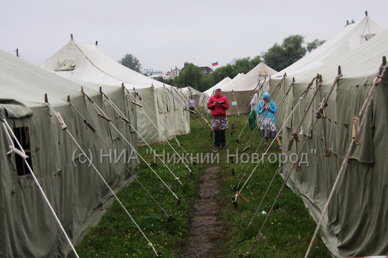 Палаточный городок для паломников в Дивееве Нижегородской области