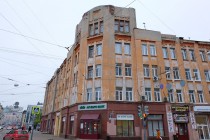 Жилой дом с административными помещениями по ул. Алексеевская, 8 (планируется реконструкция).