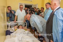 Валерий Шанцев посетил детскую областную клиническую больницу, где находились дети, пострадавшие в ДТП (2015 год)