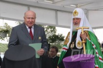 Патриарх Кирилл вручил орден Серафима Саровского I степени Валерию Шанцеву (2012 год)