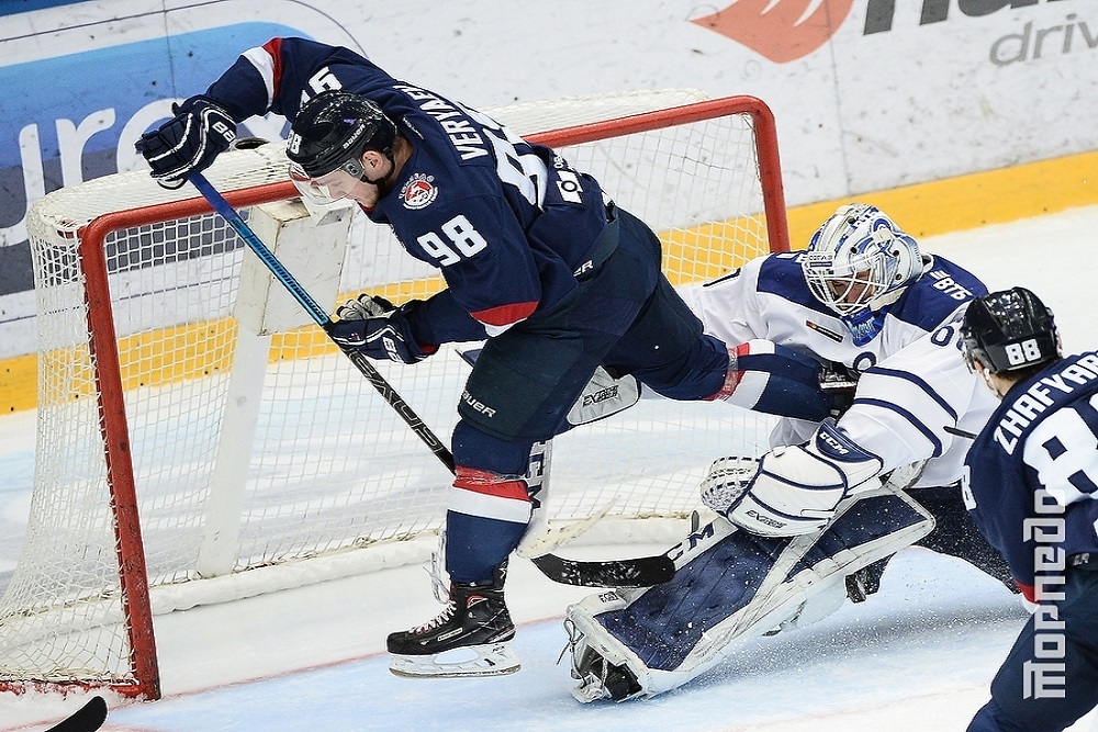 Московское "Динамо" обыграло "Торпедо" со счетом 3:1