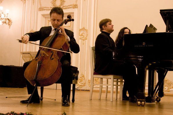 Виолончелист Франции Марк Коппе в дуэте с российским пианистом Петром Лаулом выступят в Нижнем Новгороде