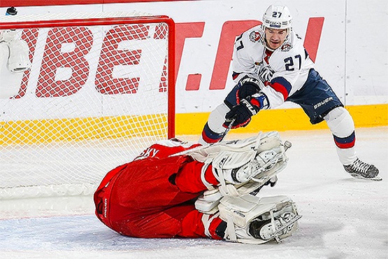 Нижегородское "Торпедо" упустило победу в матче с "Автомобилистом" в Екатеринбурге 11 февраля