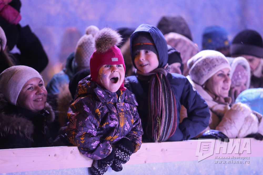  Курсанты МВД станцуют на площадке "Зимняя сказка" в Нижнем Новгороде 23 февраля