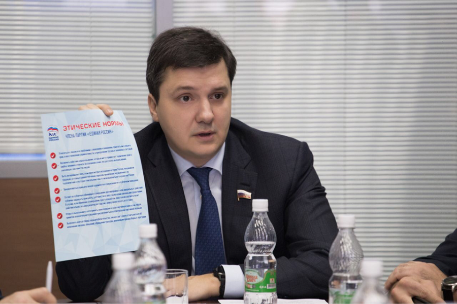 Зампред Думы Дзержинска Игорь Крашенинников исключен из местного политсовета "Единой России" за "хамское" поведение