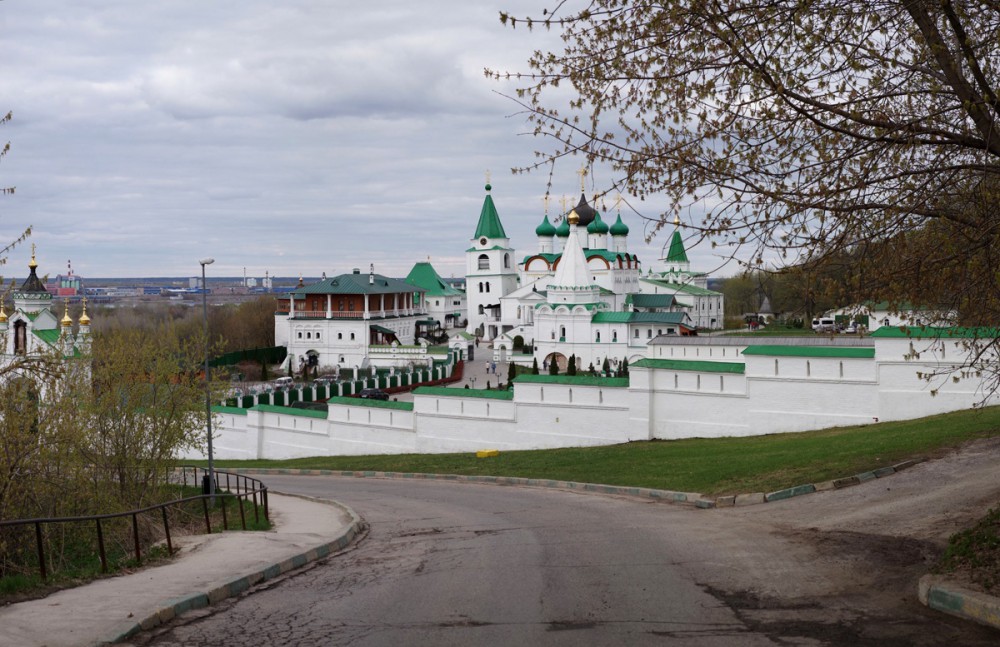 Житель Москвы, ворвавшись в нижегородский мужской монастырь, угрожал монахам игрушечным пистолетом