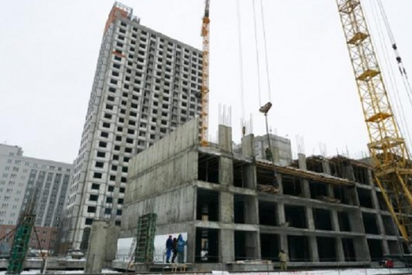 Рабочий погиб на стройке в Нижнем Новгороде, упав в шахту лифта 