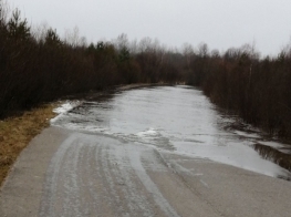 Дорогу затопило в Уренском районе