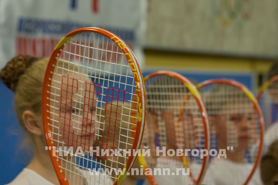 Теннисный корт построят на месте гаражей в Ленинском районе