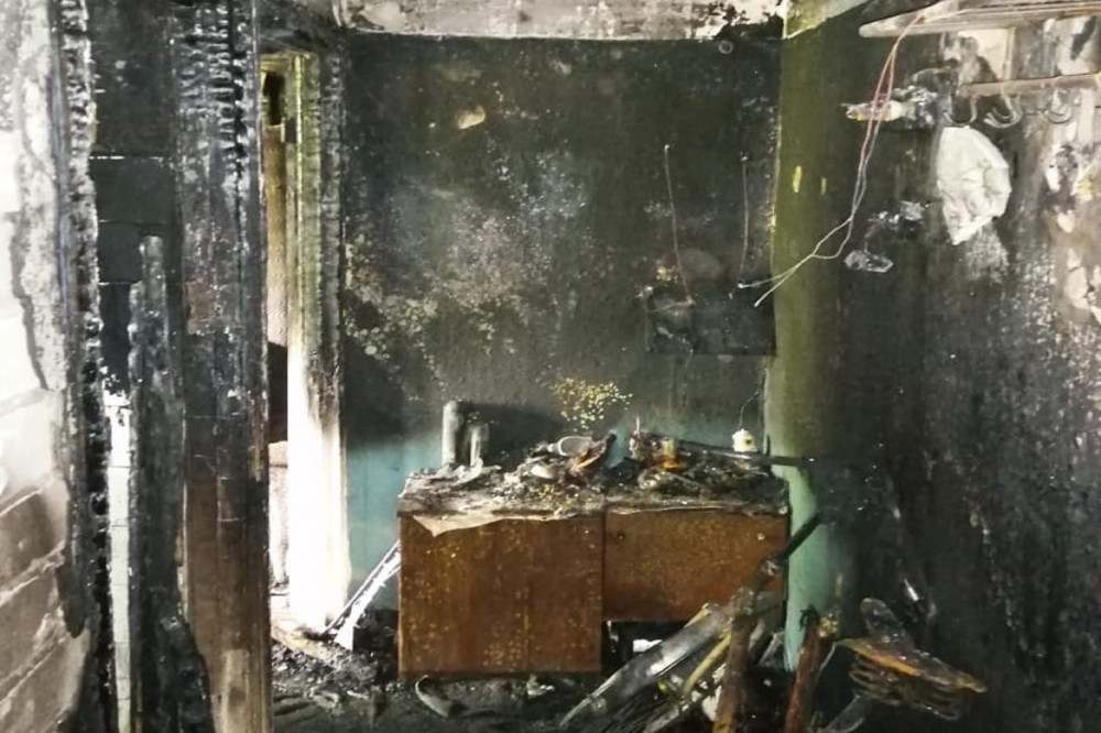 Квартиранта, который поджег дверь владельцев квартиры, где погибла женщина, задержали спустя полгода