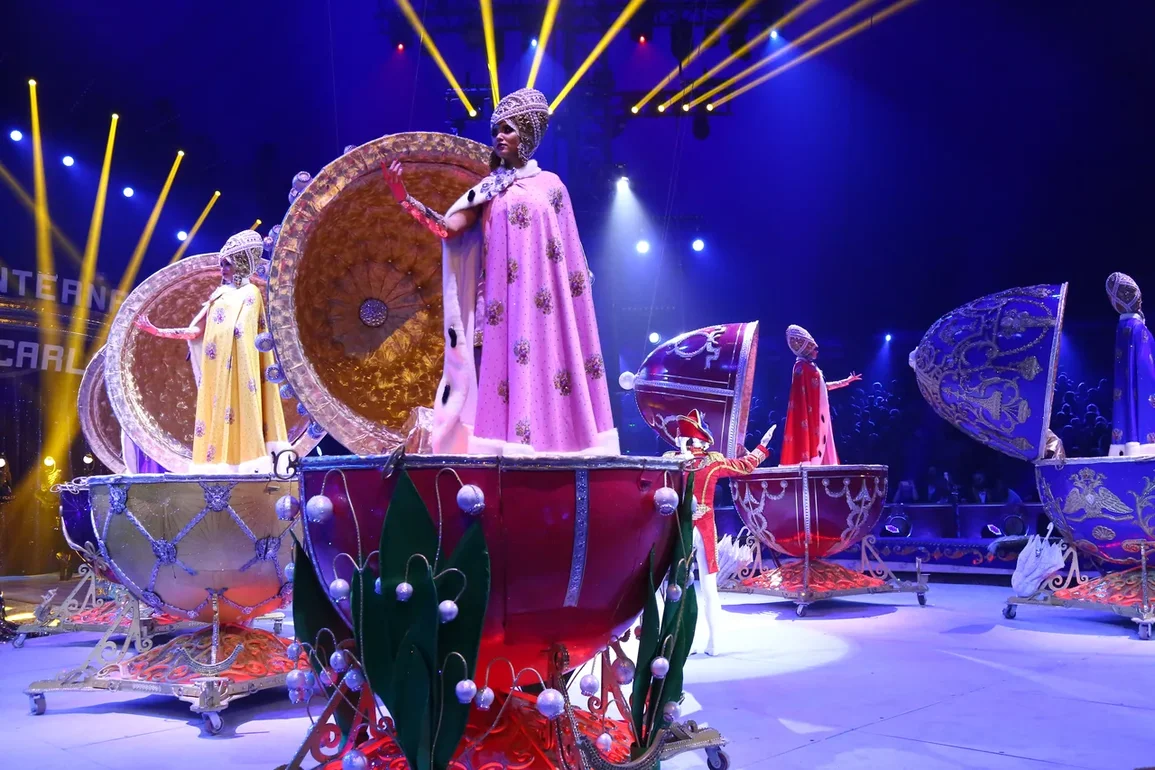 Номер под дождем, необычное танго и рекордные трюки увидят нижегородцы на премьере шоу Гии Эрадзе "Бурлеск"