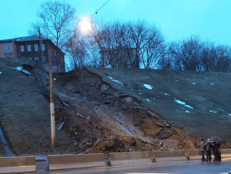 Еще один оползень сошел на Похвалинском съезде в Нижнем Новгороде