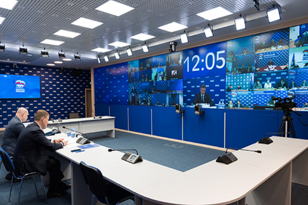 "ЕР" вместе с главами регионов будет восстанавливать экономику после пандемии