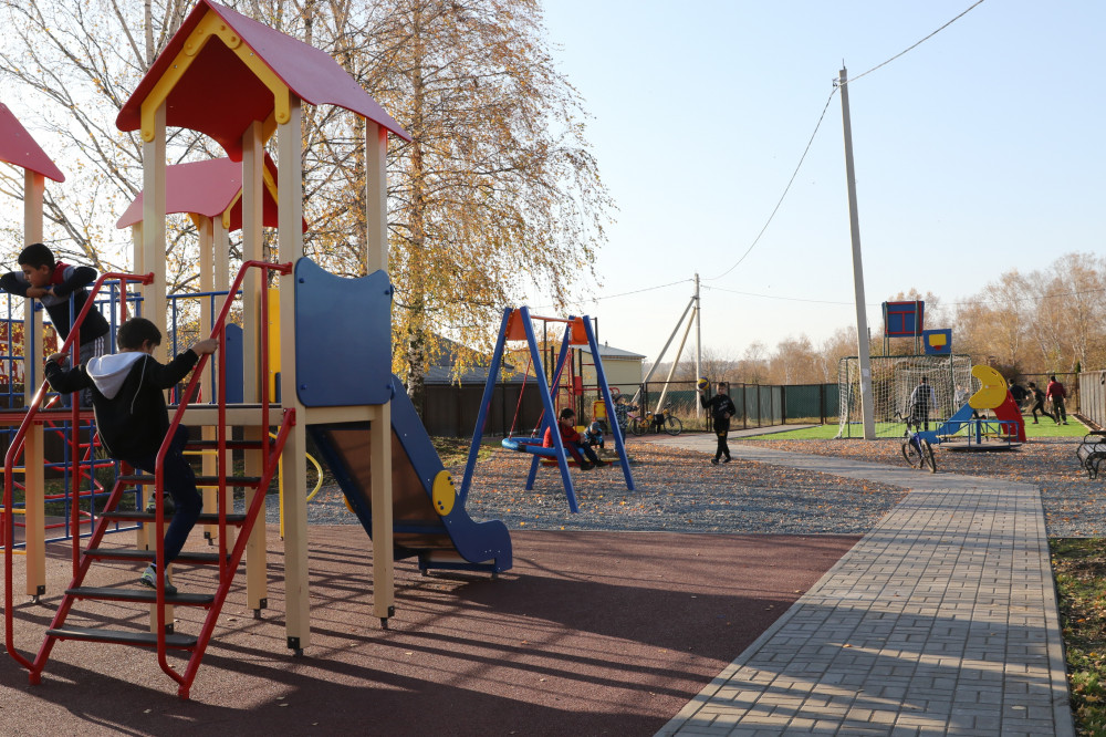 Новая детская площадка появилась в поселке Луч Нижнего Новгорода 