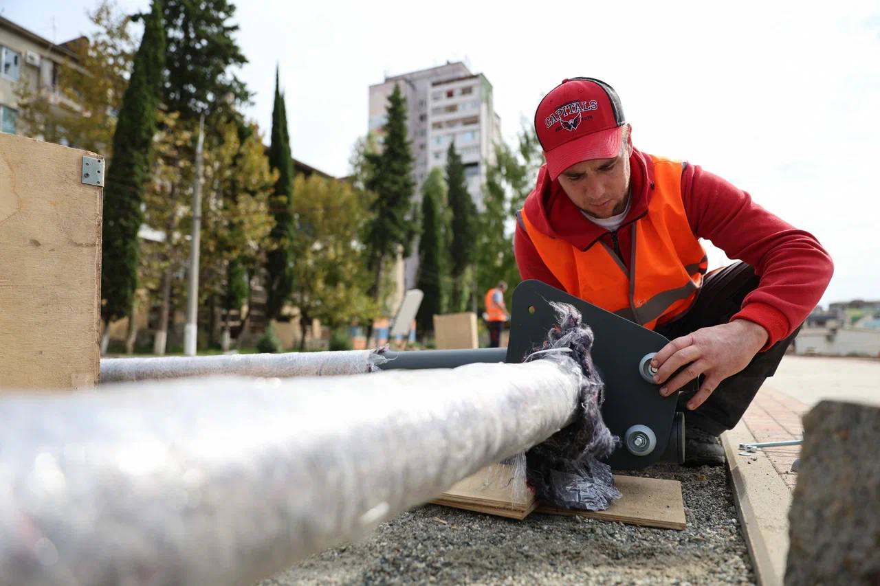 Сергей Кириенко и Глеб Никитин ознакомились с ходом благоустройства сквера в Сухуме