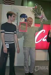 Поездка в Париж была разыграна при помощи монеты