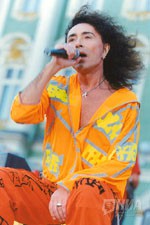 Сегодня в Нижнем Новгороде поет Валерий Леонтьев