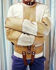 Хулиганская выходка школьницы, угрожавшей ножом ребенку, была вызвана нервным срывом