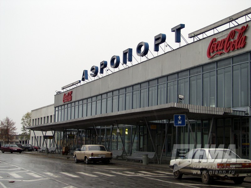 Более 1,5 тысяч пассажиров были вынуждены сидеть без света в международном аэропорту Нижний Новгород в ночь с 14 на 15 февраля 2005 г (хронология)