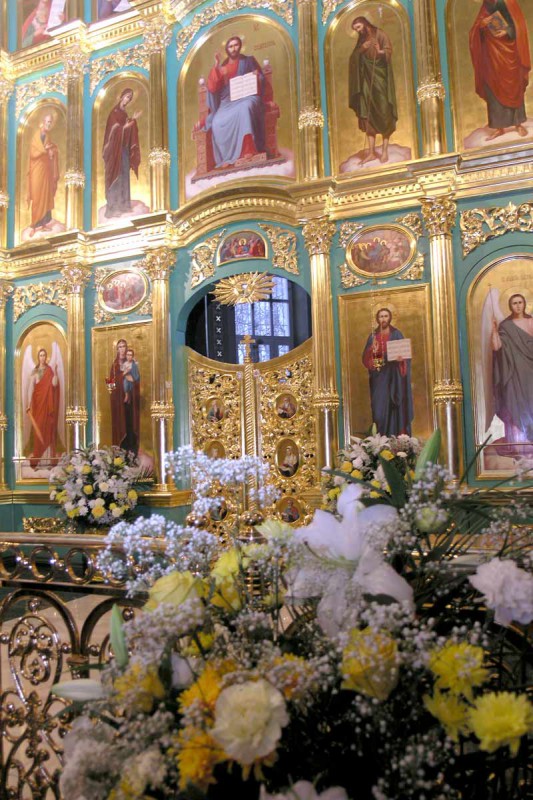 Дмитрий Медведев принимает участие торжественной службе, посвященной освящению храма преподобного Сергия Радонежского в Нижнем Новгороде