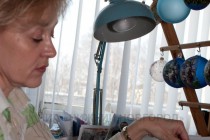 Фоторепортаж: фабрика Ариель изготовит елочные игрушки с изображением президента США Барака Обамы (20.03.2009)