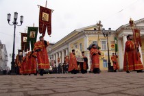 От Кремля Крестный ход прошел по ул. Большая Покровская