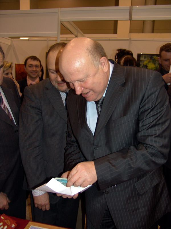 Официальные доходы губернатора Нижегородской области Валерия Шанцева в 2008 году составили 4 млн. 568 тыс. рублей