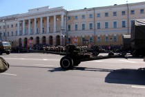 100-мм противотанковые пушки