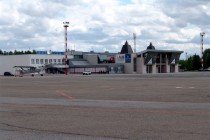 Нижегородский аэровокзал вид со стороны летного поля