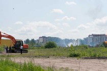 Экскаватором, на котором бригада рабочих проводила земляные работы в районе дома 298 по Московскому шоссе, был поврежден газопровод высокого давления диаметром 700 мм