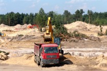Добыча песка из карьера