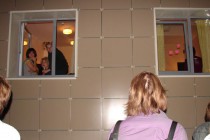 Часть актеров Нижегородского ТЮЗа по окончании вечернего спектакля Бременские музыканты заявили о начале голодовки (видео)