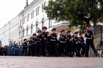 350 кадетов строем прошли по ул. Большая Покровская