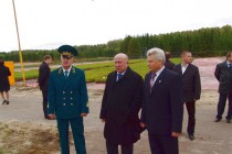 Губернатор осмотрел посевные площади лесхоза