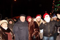 Глава региона фотографировался на память с прохожими