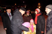Губернатор в новогоднюю ночь посетил Автозаводский парк культуры