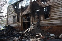 Так выглядит дом по ул. Костина, 26а спустя месяц после пожара