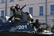 Командир экипажа БРДМ-2 (Бронированная Разведывательно-Дозорная Машина-2)