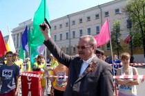 Геннадий Суворов дал старт участникам пробега