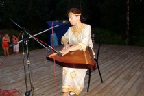 Выступление гусляра