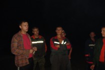 Ночью местные жители выходят патрулировать леса