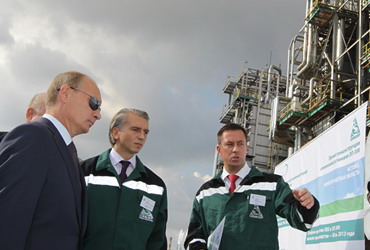 Владимир Путин осмотрел нефтехимические предприятия Кстовского района Нижегородской области