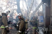 11 пожарных расчетов противостояли огню