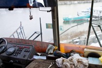 Маршрутное такси пробило ограждение набережной (22.11.2010)