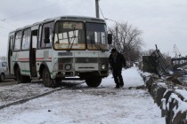 Маршрутное такси пробило ограждение набережной (22.11.2010)