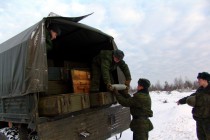 Ювелирный процесс. Выгрузка снарядов из машины для последующего подрыва